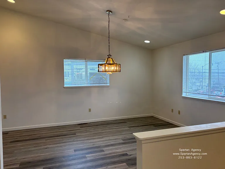 15310 Main St E #1 — Photo 6