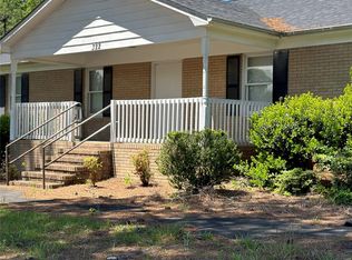 322 Mayo St, Badin, NC 28009