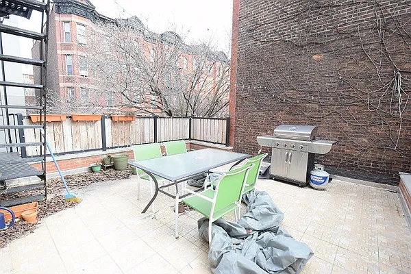 Rented by Rolling Stone Realty LLC | media 50