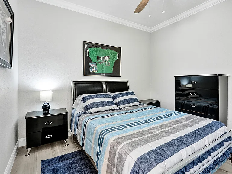 304 NW Bayside Ct — Photo 50