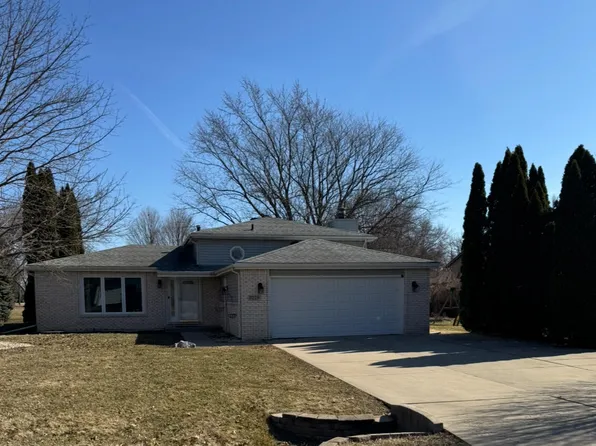 3229 Rustic Ln, Crown Point, IN 46307