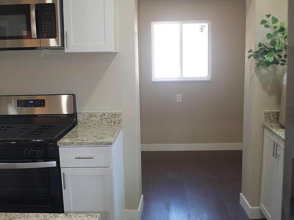 4th image of 3825 Trowbridge Dr