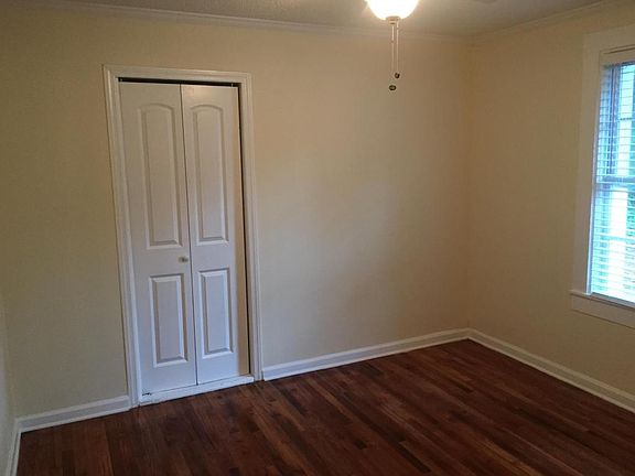 3rd image of 1135 Leesville St