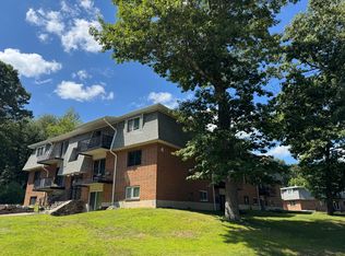 176 Maple Ave APT 4-34, Rutland, MA 01543