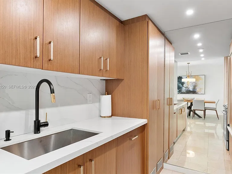 10275 Collins Ave #1530 — Photo 7