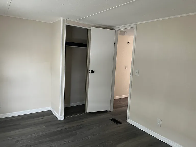 18816 Seacraft Dr — Photo 9