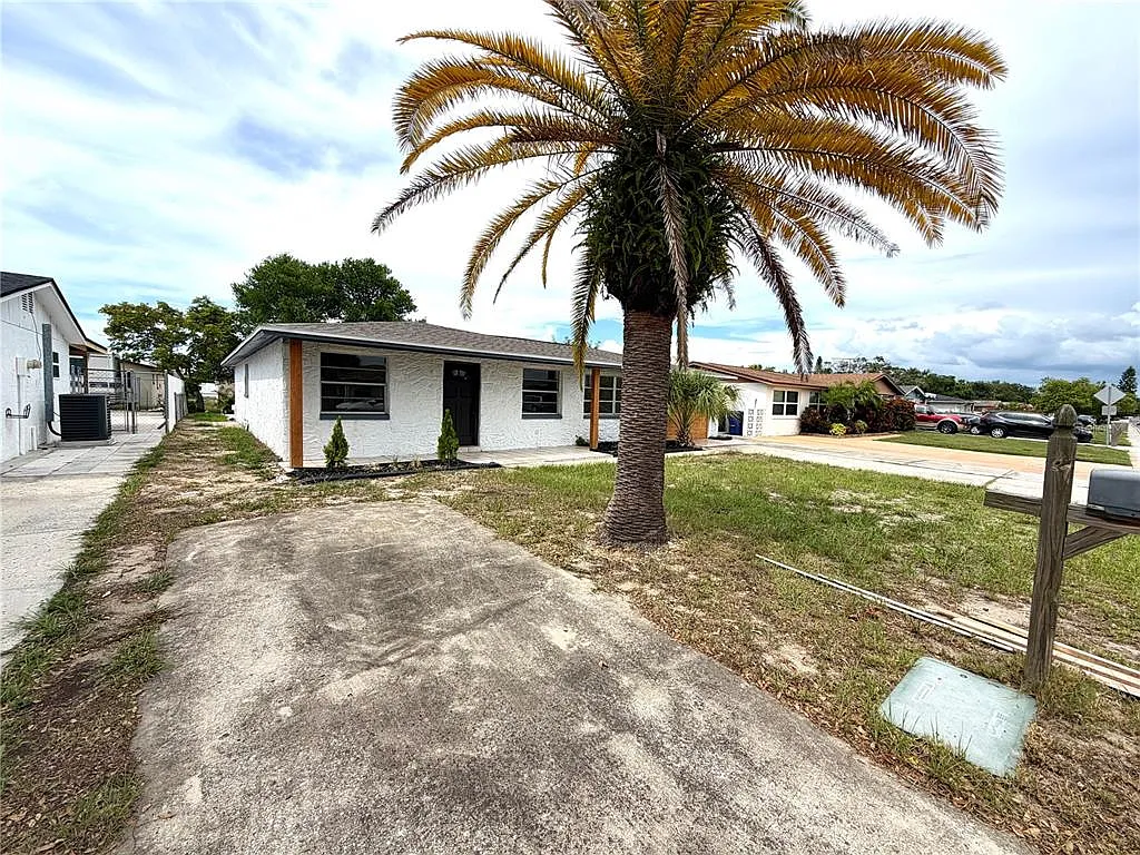 4 bed, 4.5 bath, 2226 sqft, $2,500 — Photo 2
