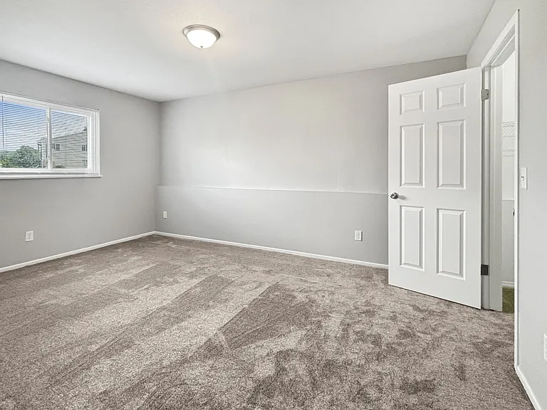 1018 Abbey Ct #1 — Photo 7