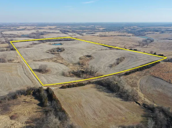 1 W 210th St, Martinsville, MO 64467