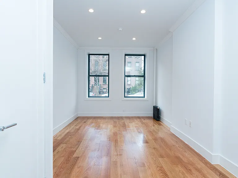 309 Washington Ave #A7 — Photo 2
