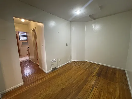 Rented by Warburg | media 1