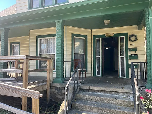Shared front porch on California St. Units 1 and 2 enter their units from this door.