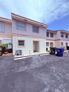 7907 SW 8th St, Pompano Beach, FL, 33068