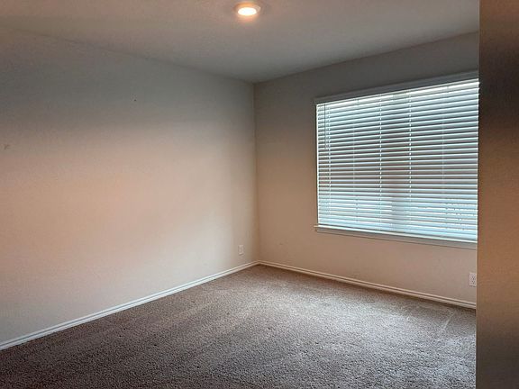 3rd image of 9603 Lowline Brg