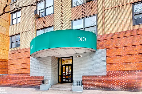 Rented by Brown Harris Stevens | media 9