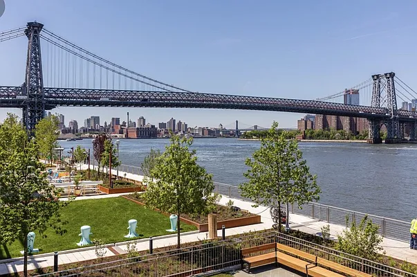 Sold by Compass | media 22