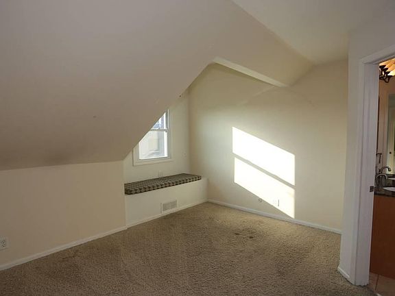 5th image of 2458 N Clybourn Ave