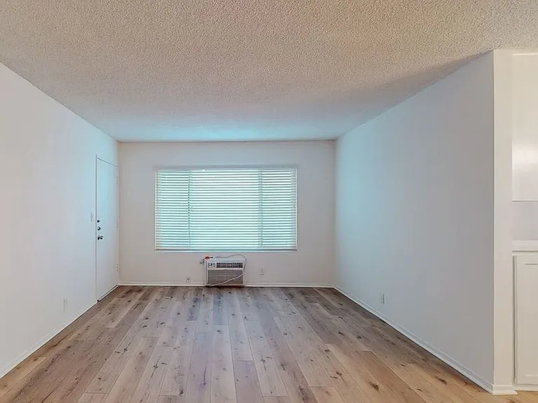 1827 Manning Ave #3 — Photo 4