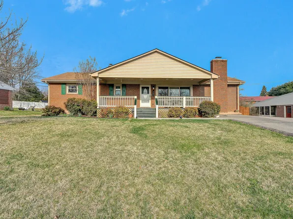 405 Diamond Rd, Salem, VA 24153
