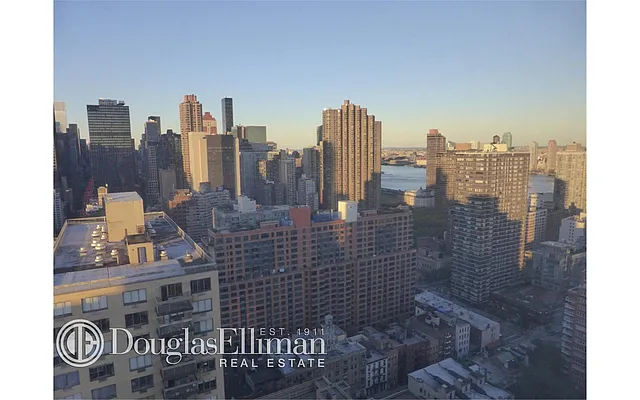 Sold by Douglas Elliman | media 26
