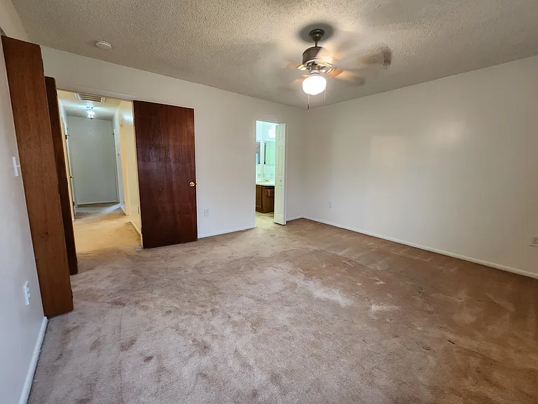 4080 Sherman Oaks Ave — Photo 28