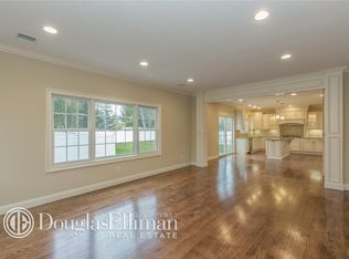 10 Cheshire Ave, Syosset, NY 11791