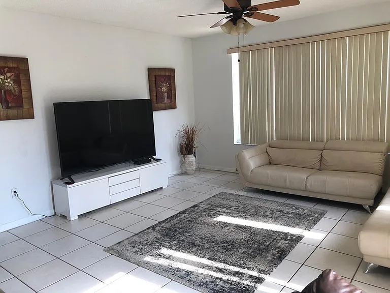 5414 NW 48th St — Photo 15