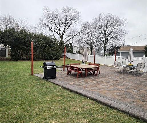 3rd image of 157 Harrington Rd