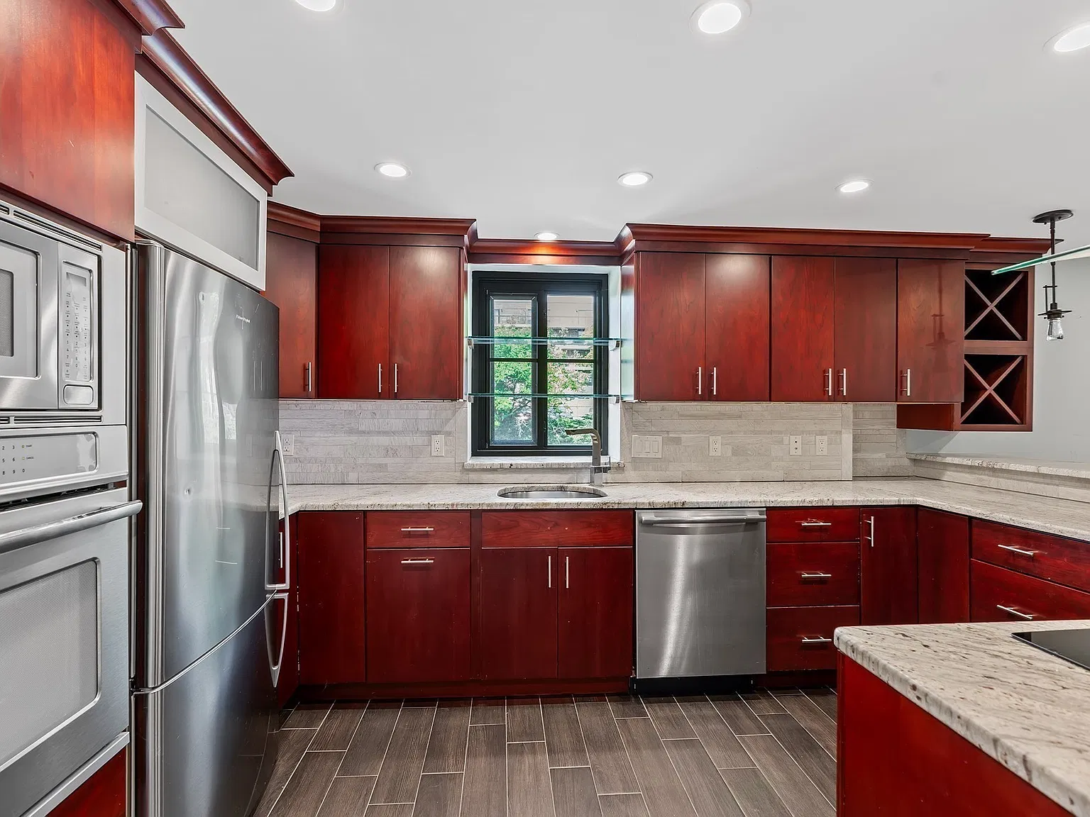 2 bed, 2.0 bath, 1083 sqft, $3,200 — Photo 3