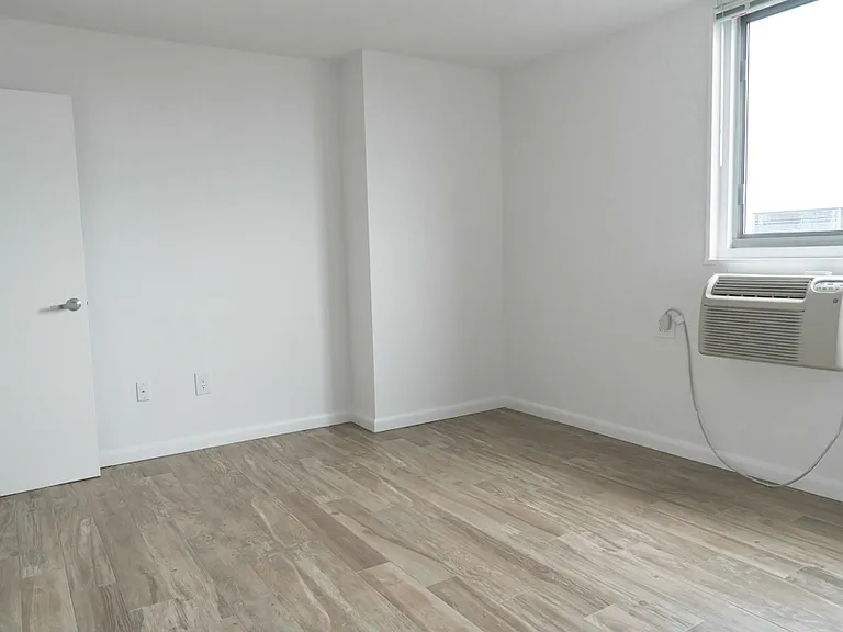 470 2nd Ave #17-A — Photo 4