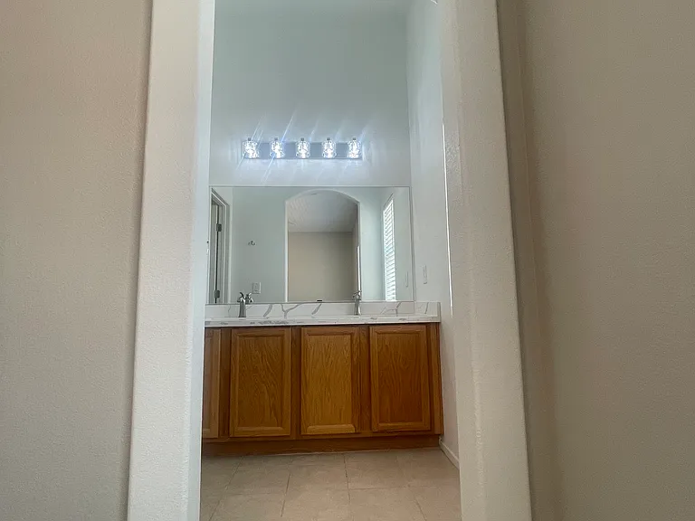 Bathroom, Master 2