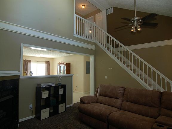 4th image of 4383 Chanterelle Dr