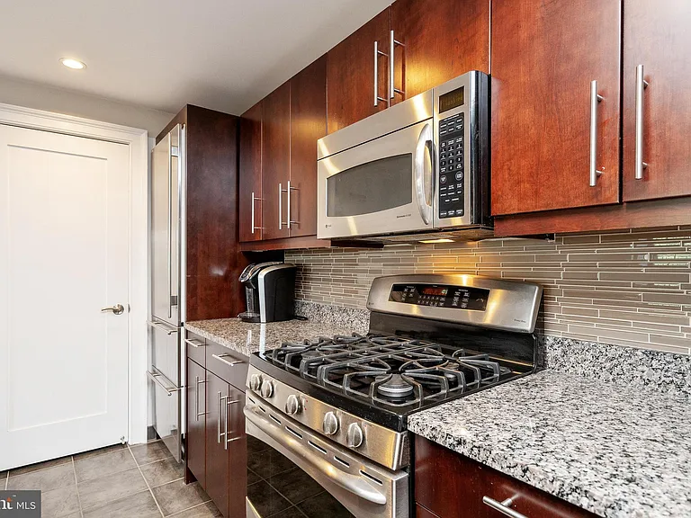 219 S 18th St #29-709 — Photo 11
