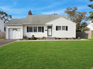 50 Birchfield Ave, Babylon, NY 11702