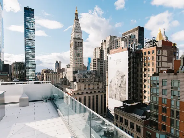 121 East 22nd Street image 15 of 15