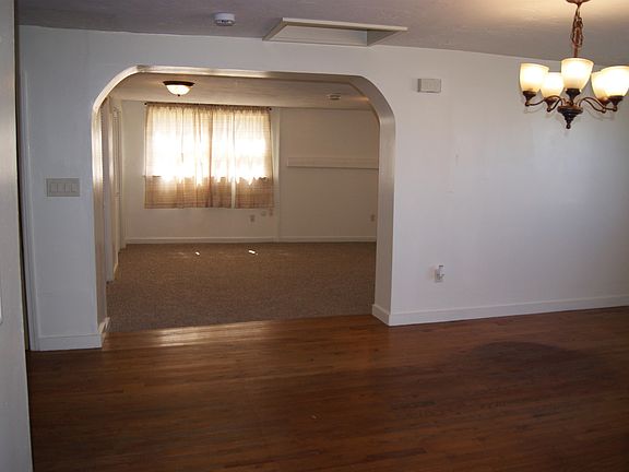 4th image of 28 Catamount Road