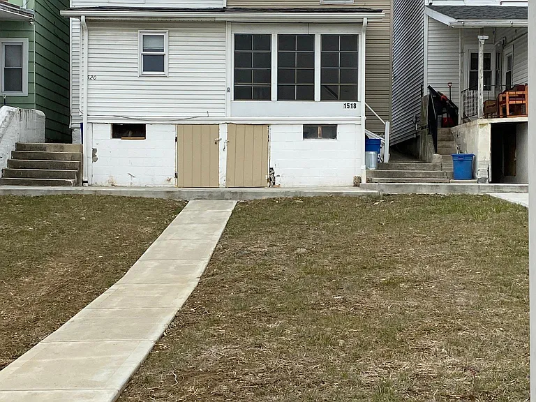 1518 Poplar St #ENIRE HOUSE — Photo 9