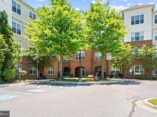14241 Kings Crossing Blvd Unit 403, Boyds, MD 20841