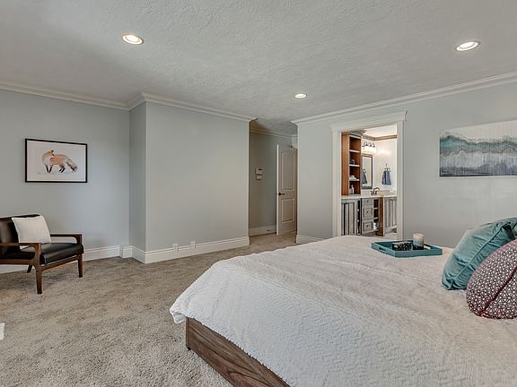 3rd image of 1727 E Millcreek Cir