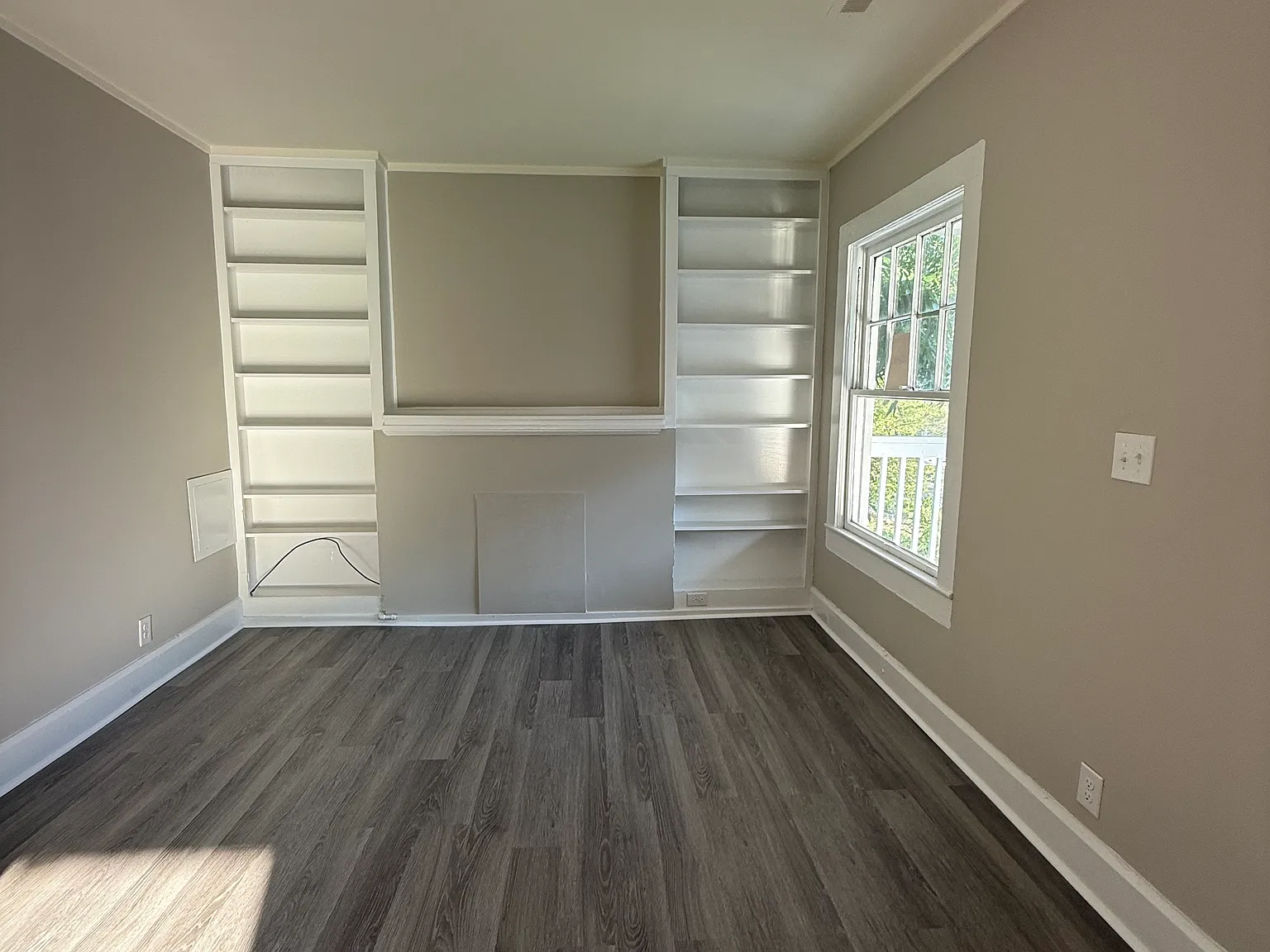 4 bed, 1120 sqft, $1,300 — Photo 3