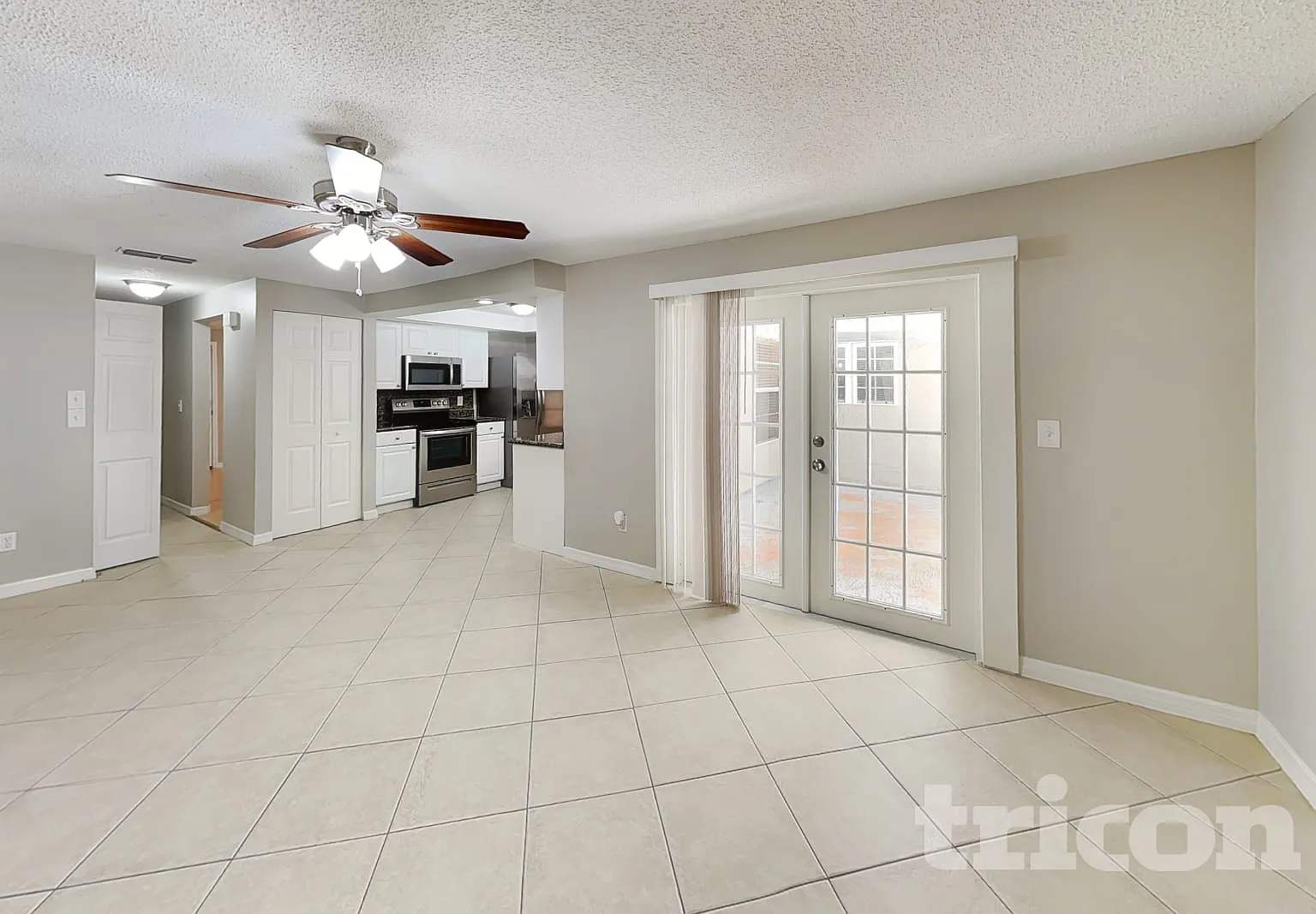 506 Emberwood Drive Brandon FL — Photo 3