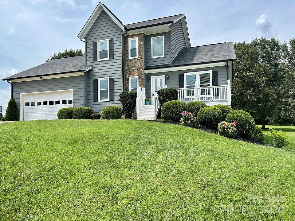 1st image of 1676 Berkshire Dr