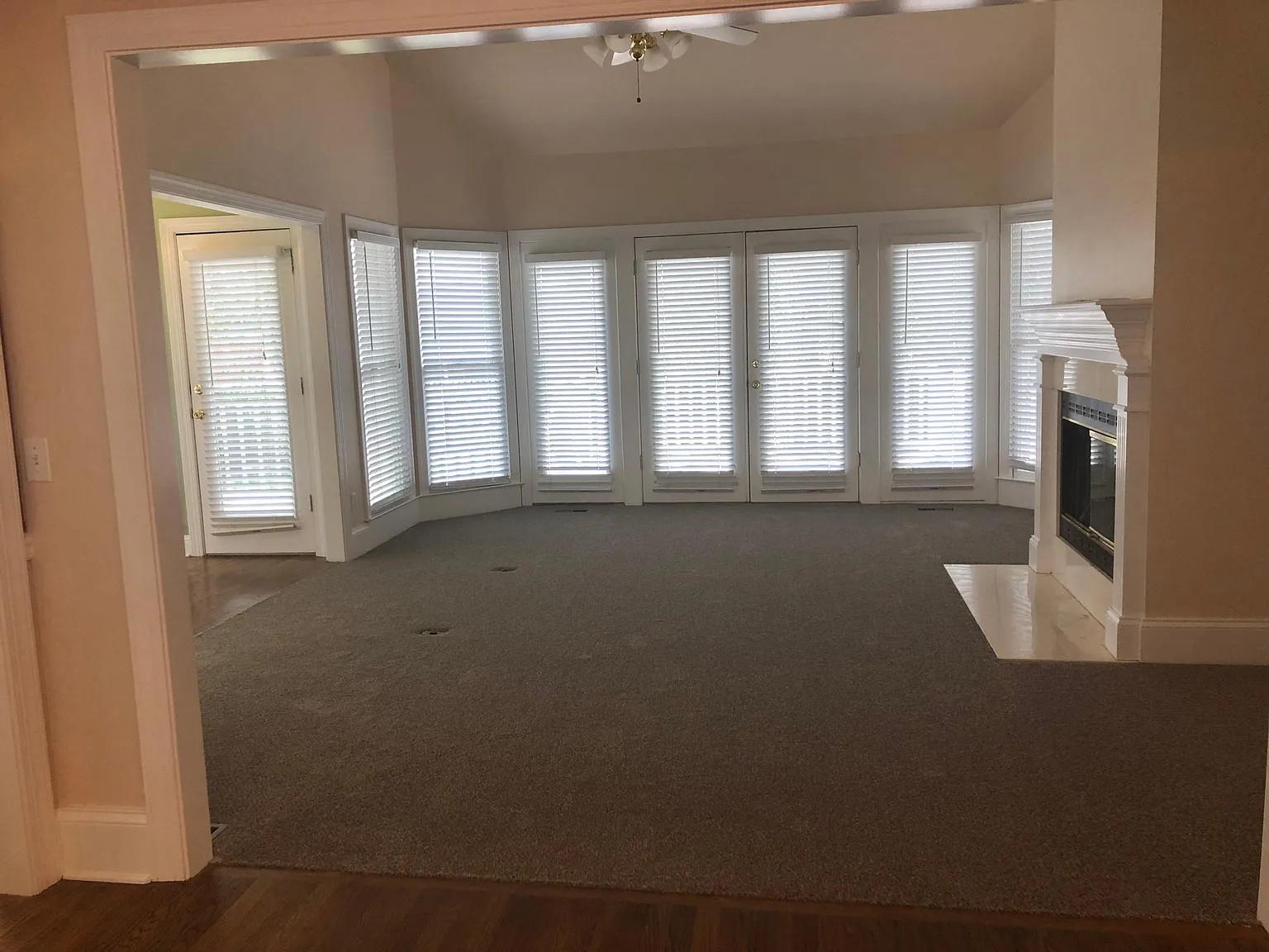 6813 Anchorage Ln — Photo 4