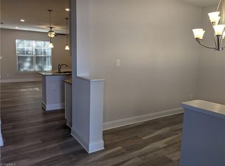 173 Pinewood Ln, Advance, NC 27006