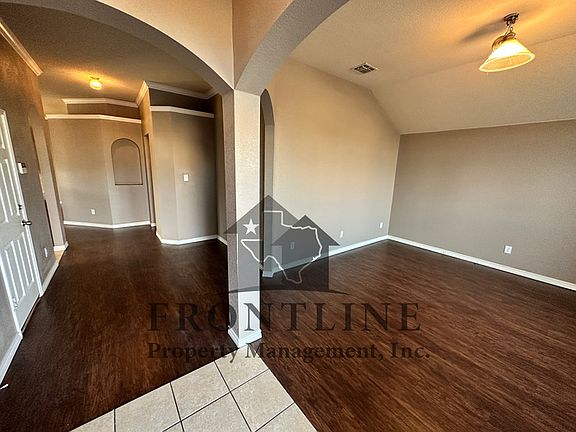 3rd image of 852 Coppin Dr
