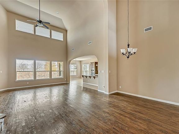 3rd image of 3600 Biscayne Dr
