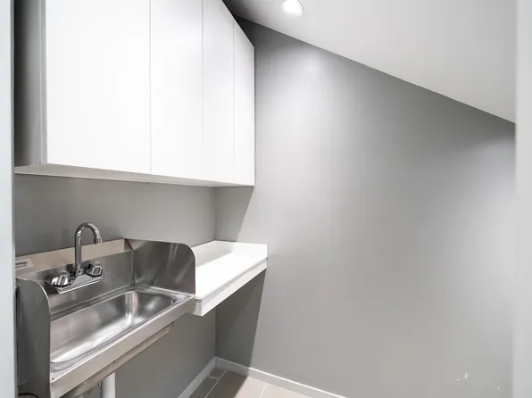 845 Newark Avenue image 17 of 38