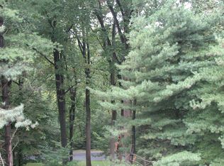 4940 Sentinel Dr APT 302, Bethesda, MD 20816