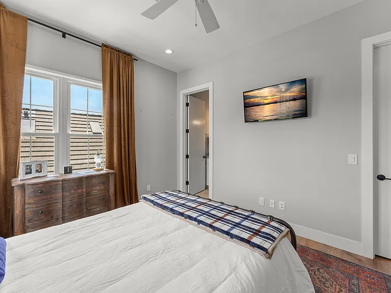 9720 Covent Garden Dr — Photo 40