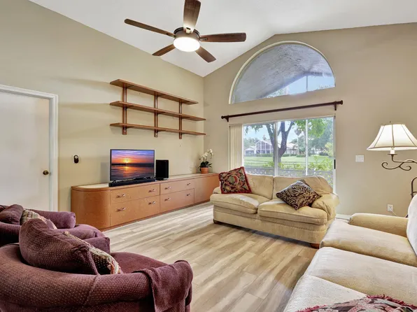 361 Hammocks Trail, Greenacres, FL 33413